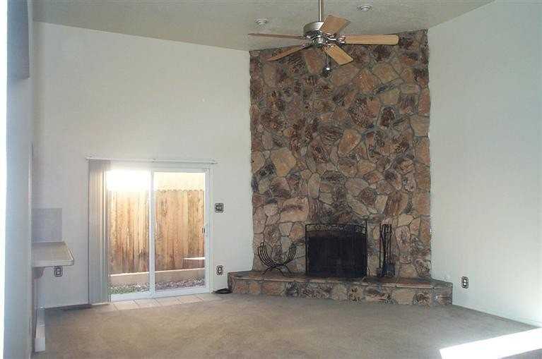 2820 Palo Verde Dr Ne Apt A #A - Photo 4 of 9
