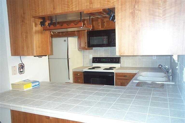 2820 Palo Verde Dr Ne Apt A #A - Photo 5 of 9