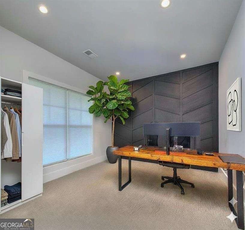 419 Mcinnes Cir Se - Photo 3 of 33