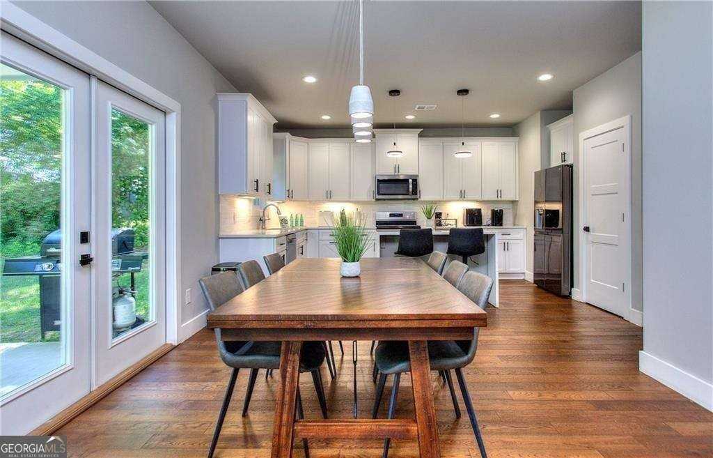 419 Mcinnes Cir Se - Photo 7 of 33