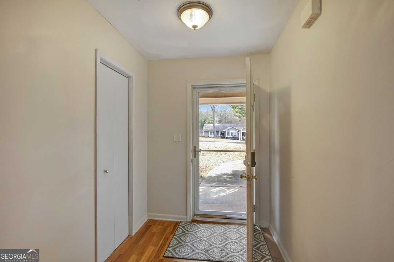 100 Quail Run - Photo 4 of 38