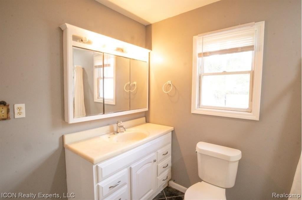 743 Hollister Street - Photo 5 of 14