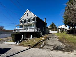 featured image of 215 Noble Lane