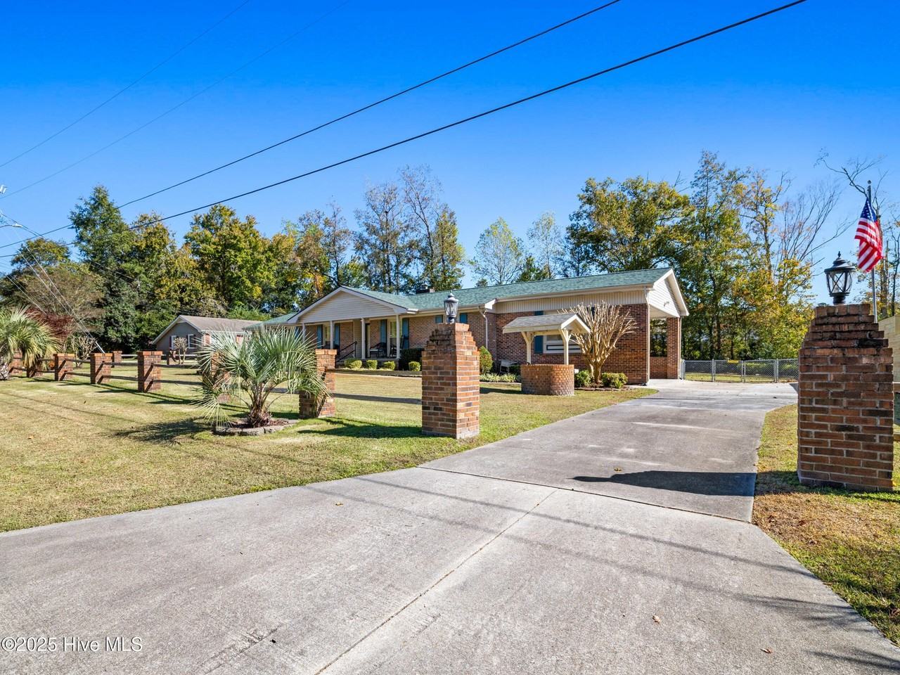 15 Dressler Drive - Photo 3 of 50