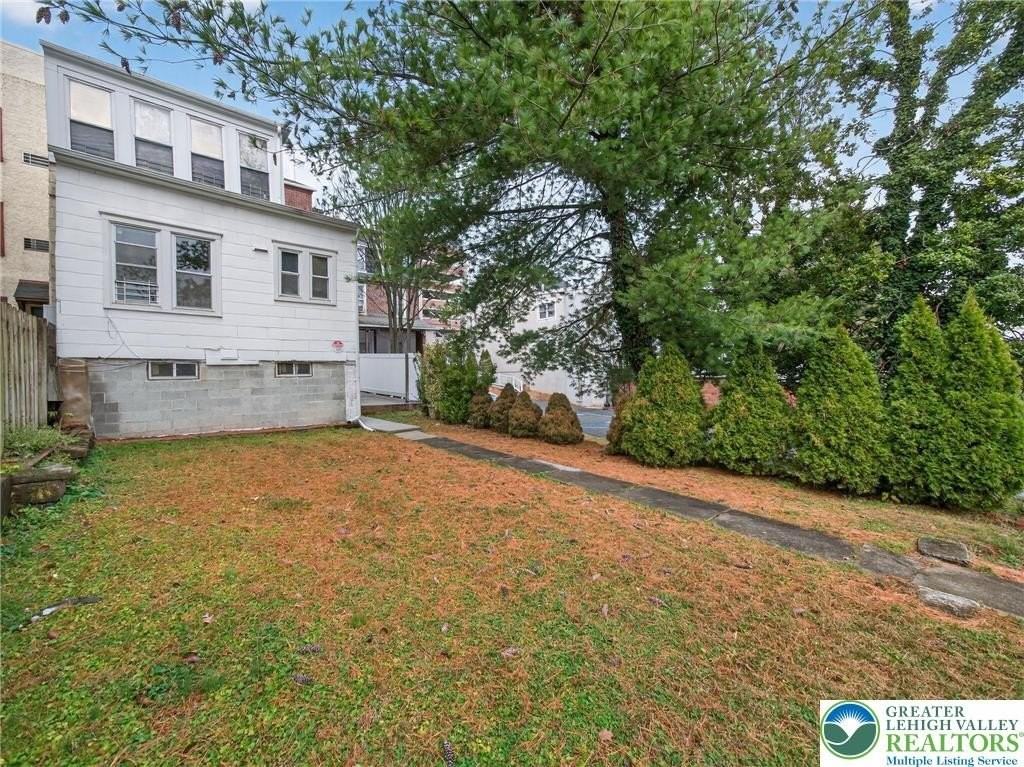 542 W Walnut St Apt 1r #1R - Photo 5 of 12