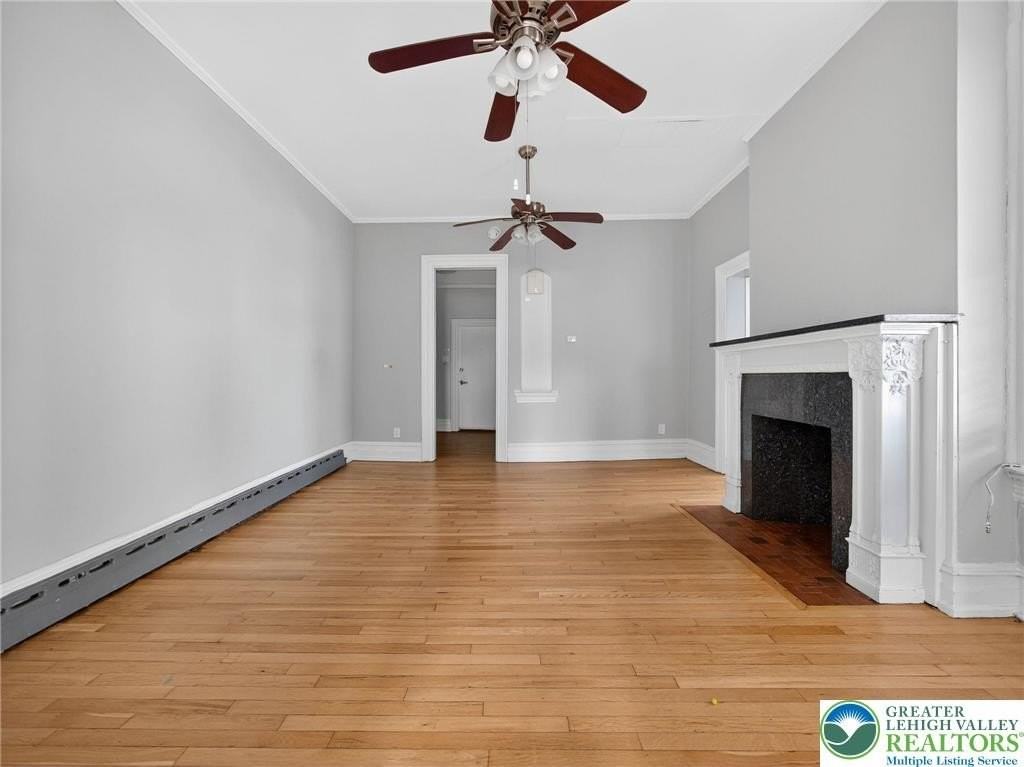 542 W Walnut St Apt 1r #1R - Photo 6 of 12