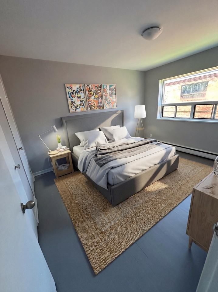 325 Saguenay Ave - Photo 2 of 8