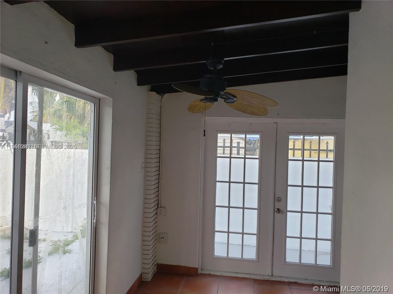 3689 Nw 14th St #B - Photo 7 of 17