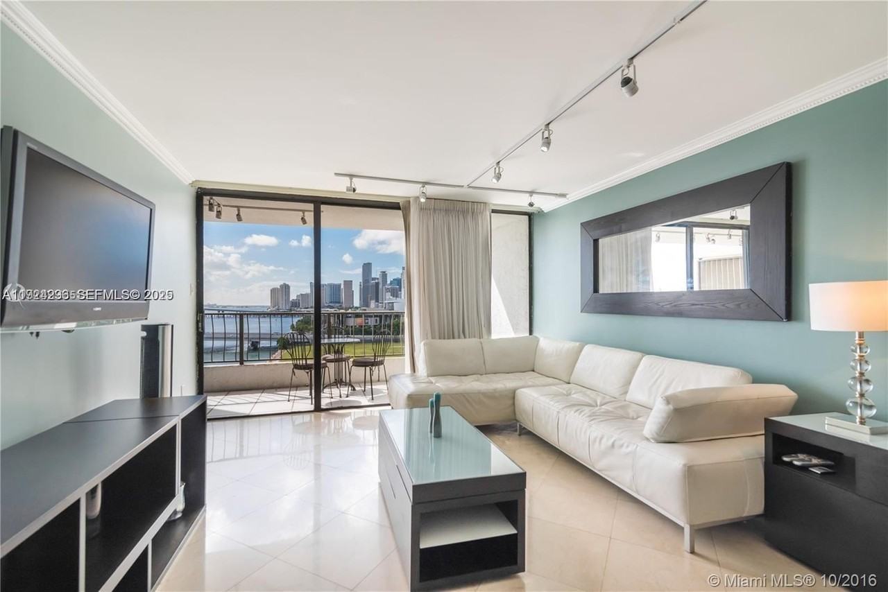 555 Ne 15th St #11J - Photo 5 of 12