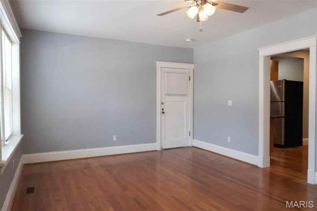 757 Syracuse Ave #1N - Photo 4 of 21