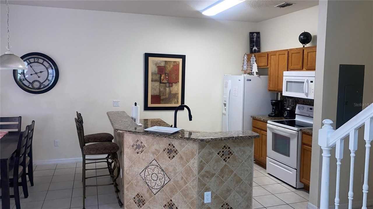 4518 Alberto Circle - Photo 4 of 29