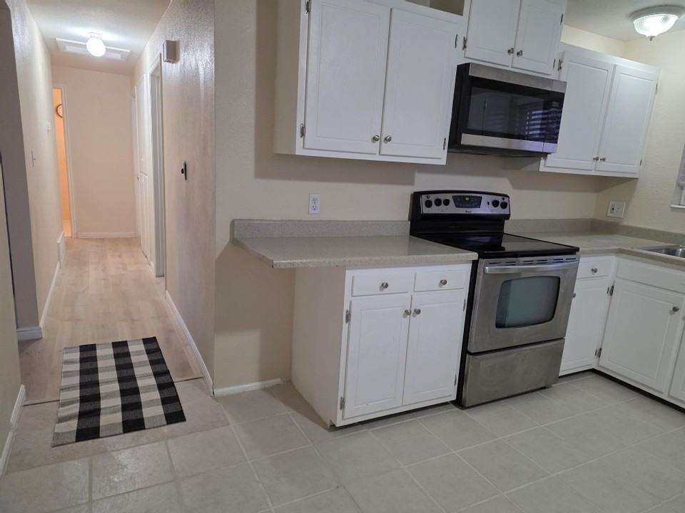 3264 West 4700 South - Photo 6 of 31