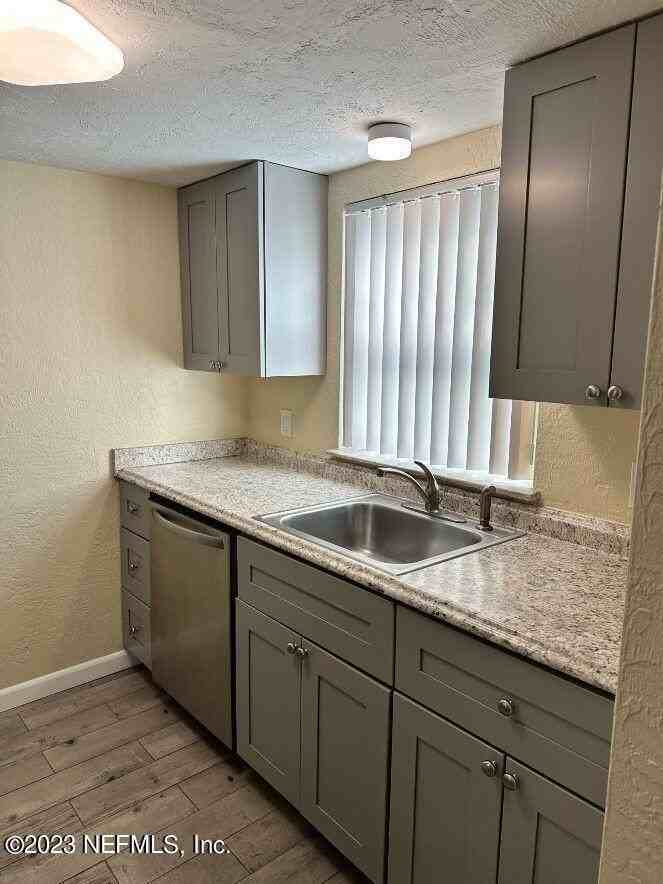 58 Masters Dr Apt B #B - Photo 4 of 10