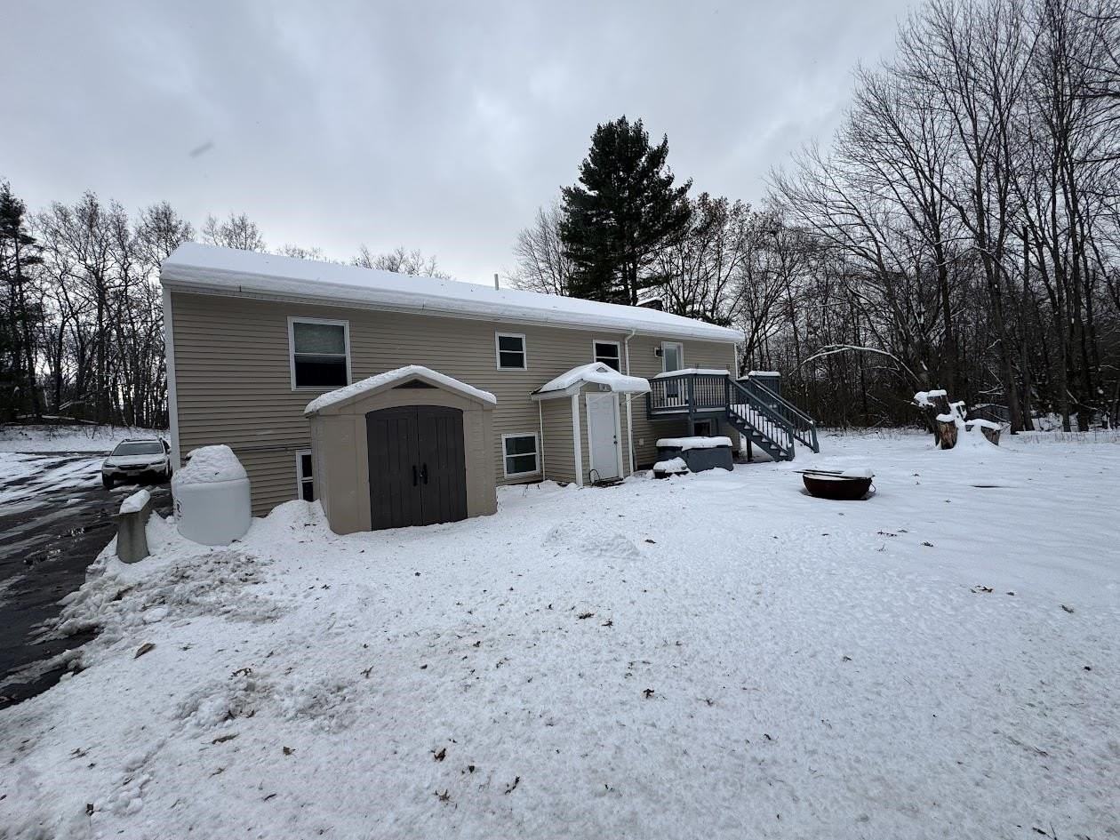 240 Leda Ave - Photo 4 of 39