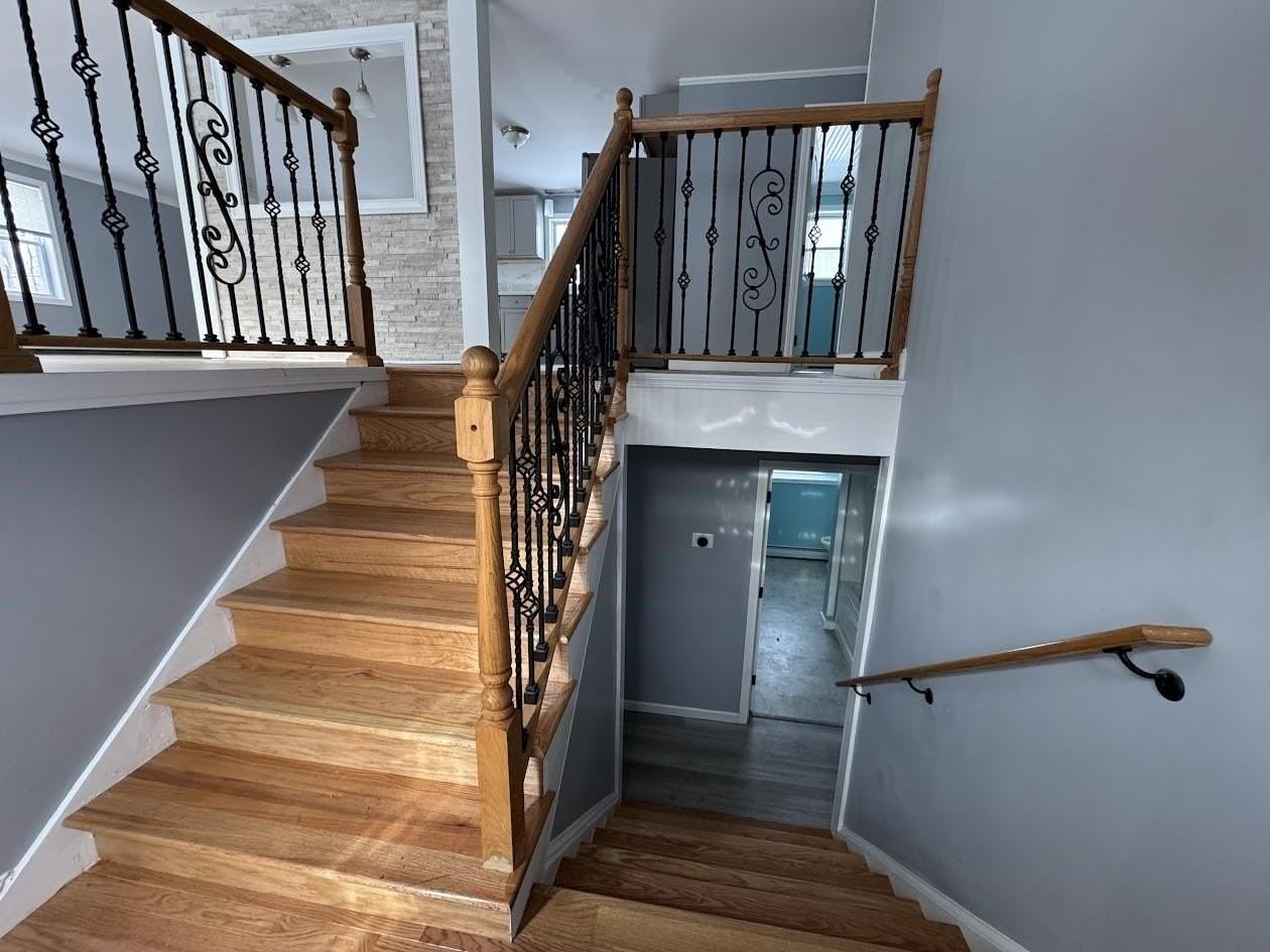 240 Leda Ave - Photo 6 of 39