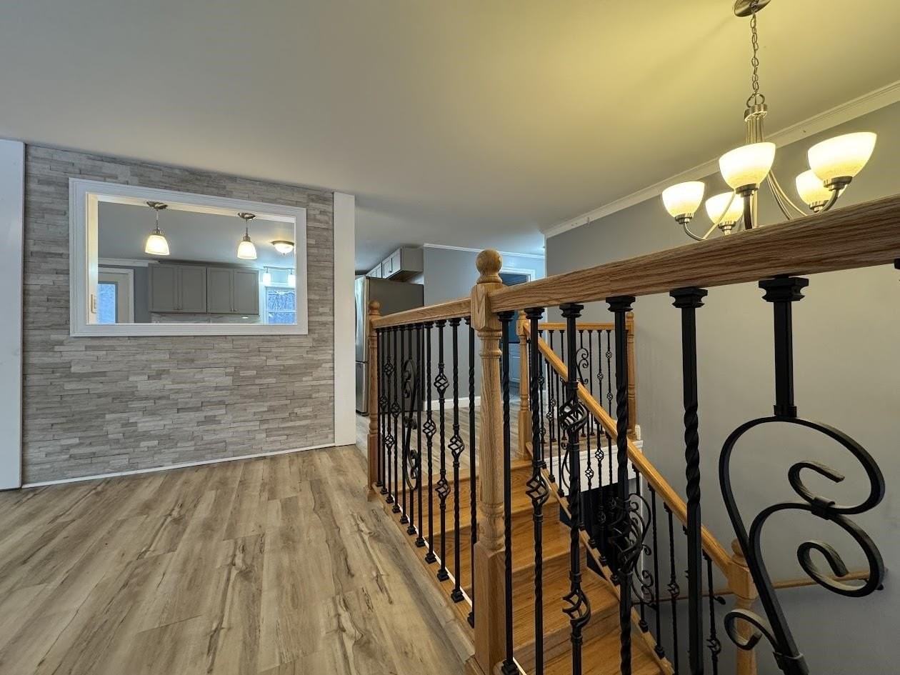 240 Leda Ave - Photo 7 of 39