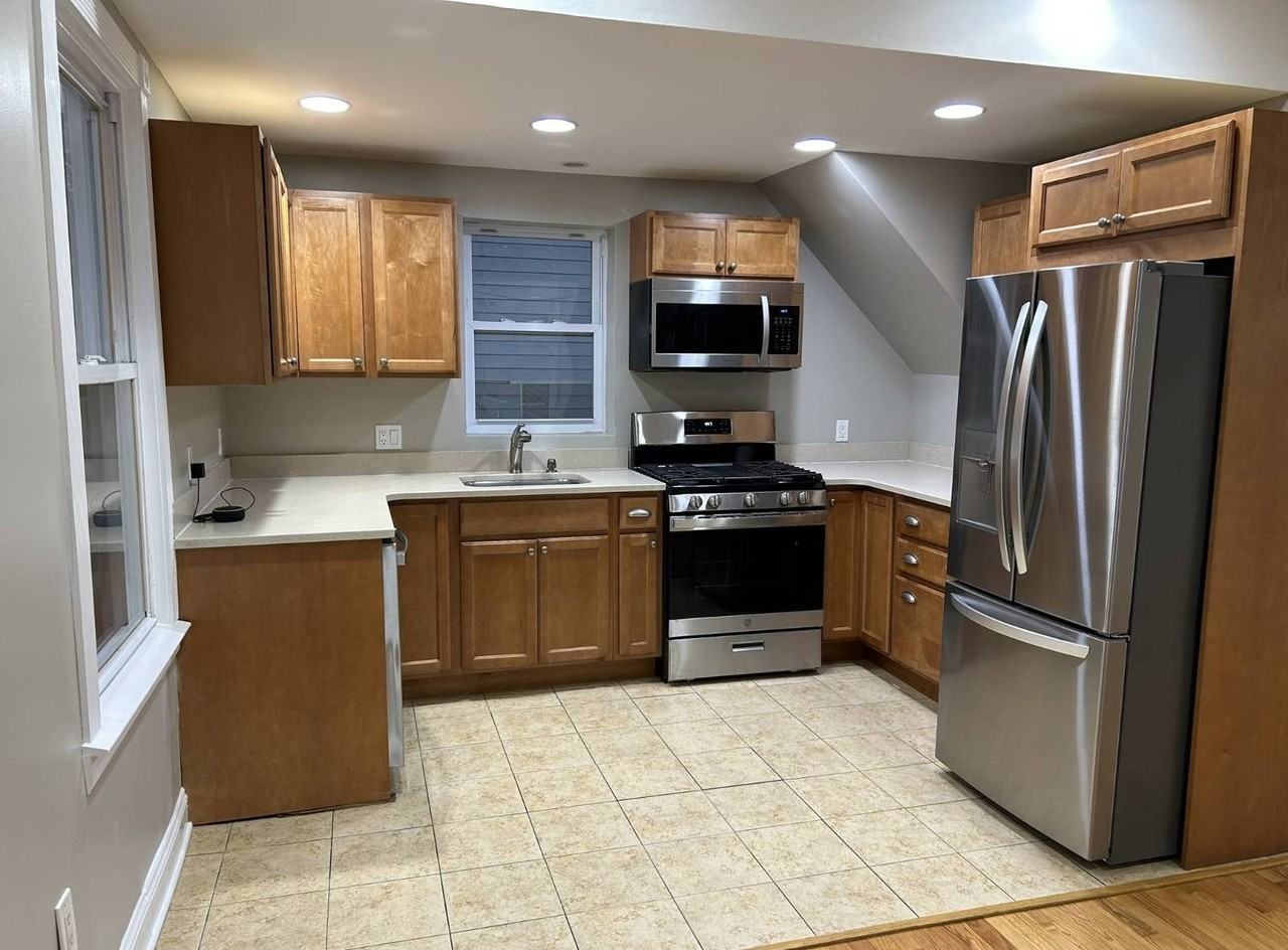 42 Vanderbilt Ave - Photo 7 of 29