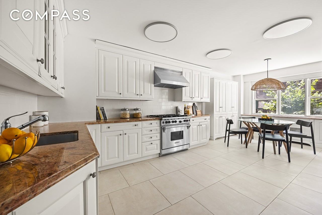 69 West 9th Street #2B - Photo 6 of 18