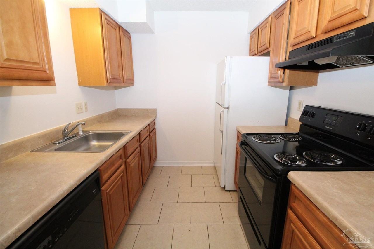 50 Fulton Ave #D15 - Photo 5 of 14