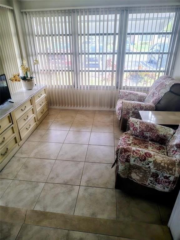 1152 Circle Dr #D - Photo 4 of 17