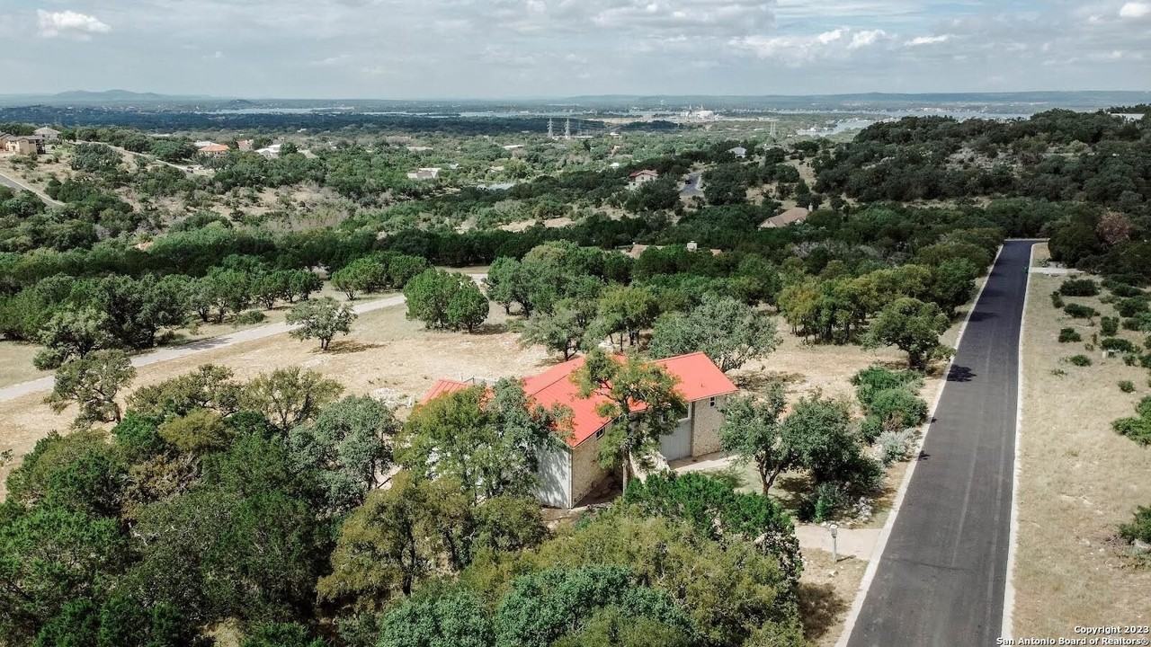 1406 Prospect - Photo 5 of 47