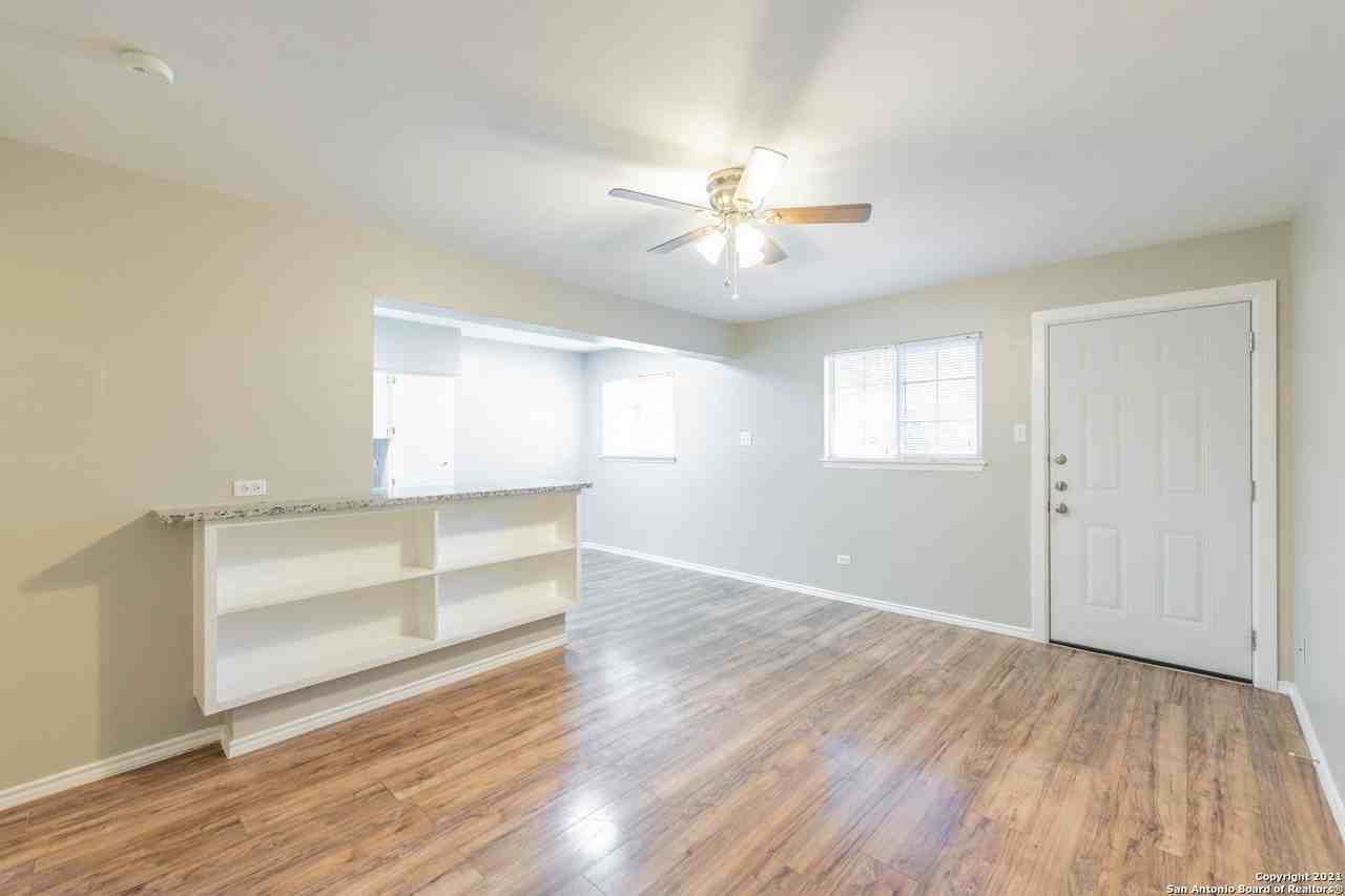 615 Vance Jackson Road #101 - Photo 2 of 12