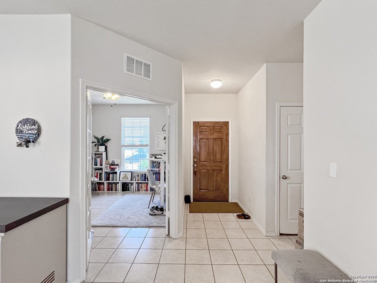 428 Holly Bush - Photo 3 of 34