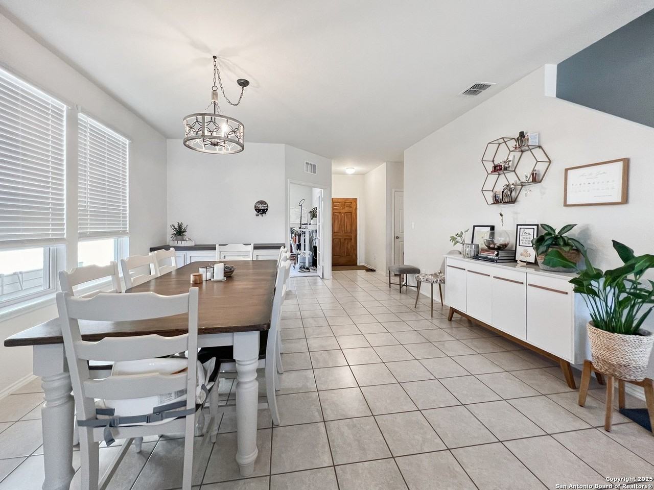 428 Holly Bush - Photo 6 of 34