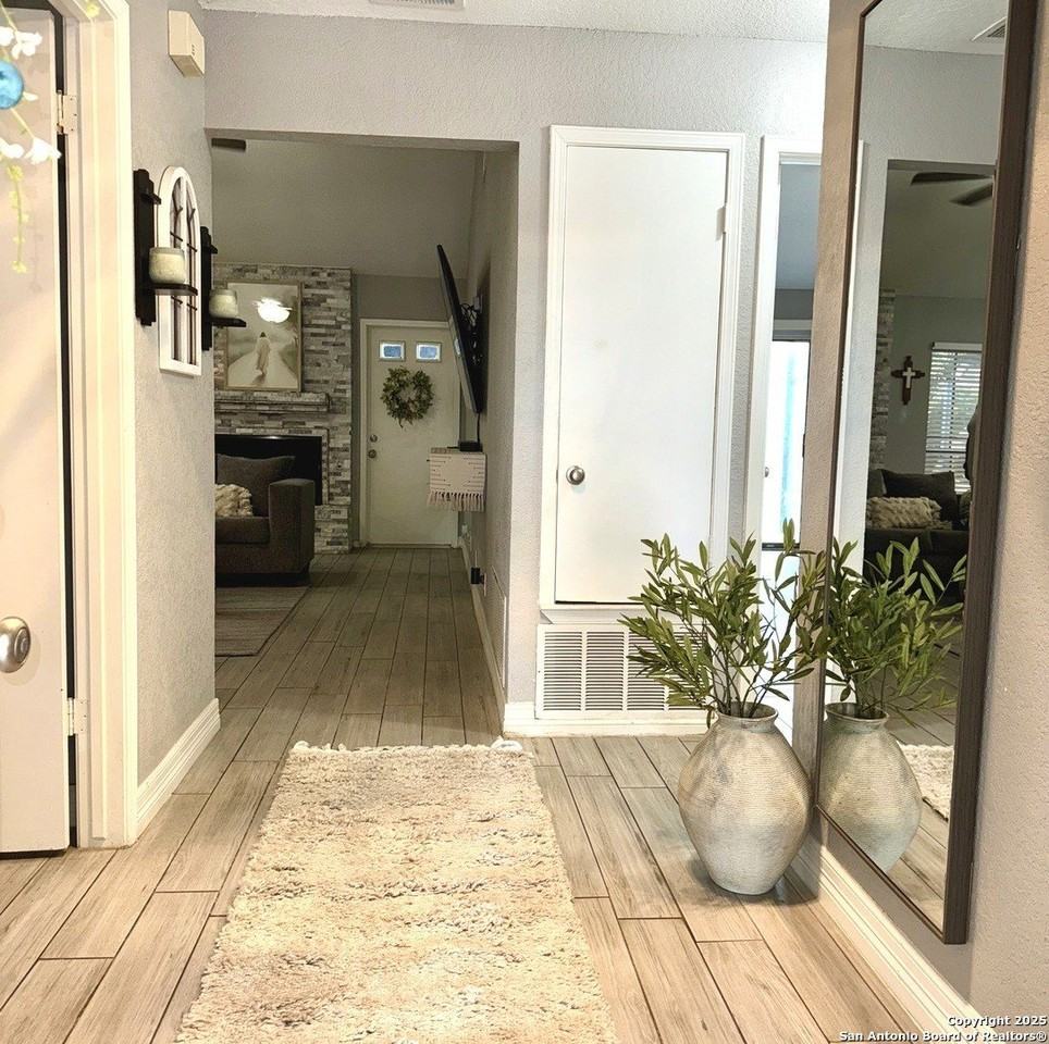 5810 Rue Bourbon - Photo 2 of 19