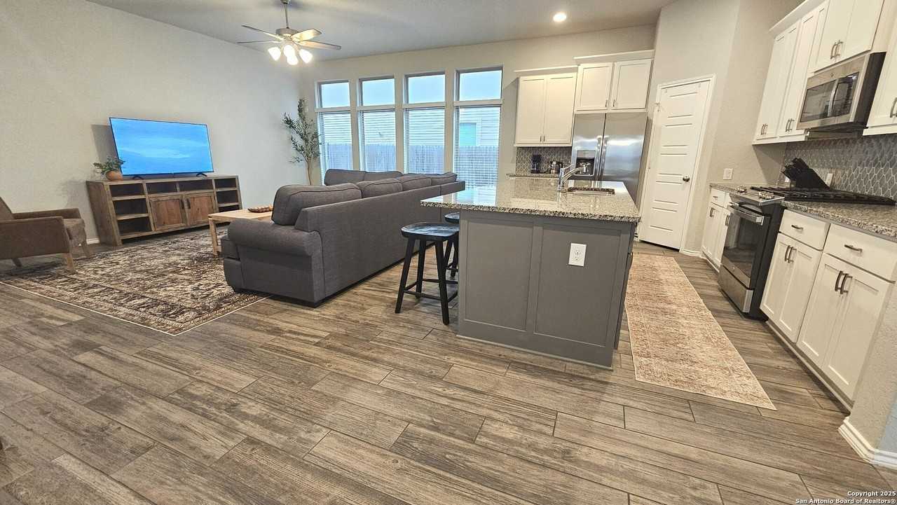 9304 9304 Aggie - Photo 6 of 16