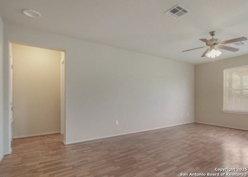 313 Lasso Lane - Photo 4 of 13