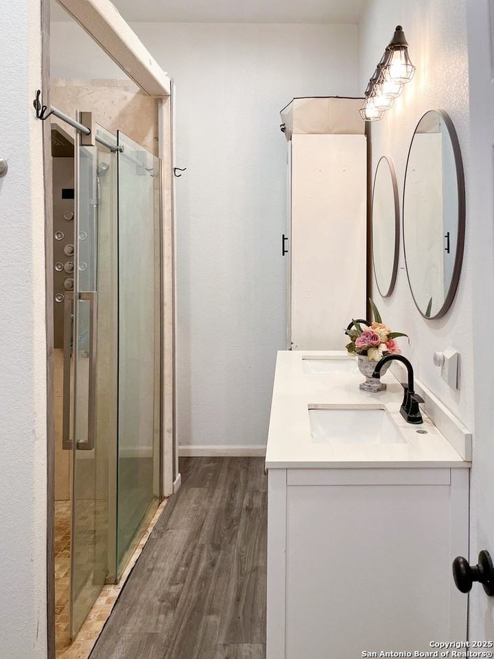 120 120 TOWN VIEW LN - Photo 3 of 5