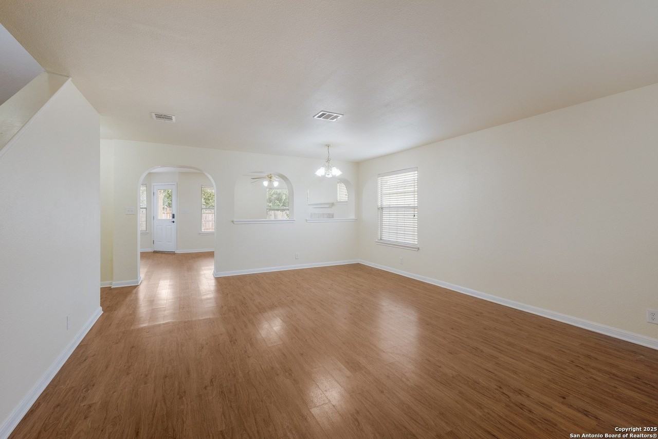 4946 Orchid Star - Photo 3 of 11