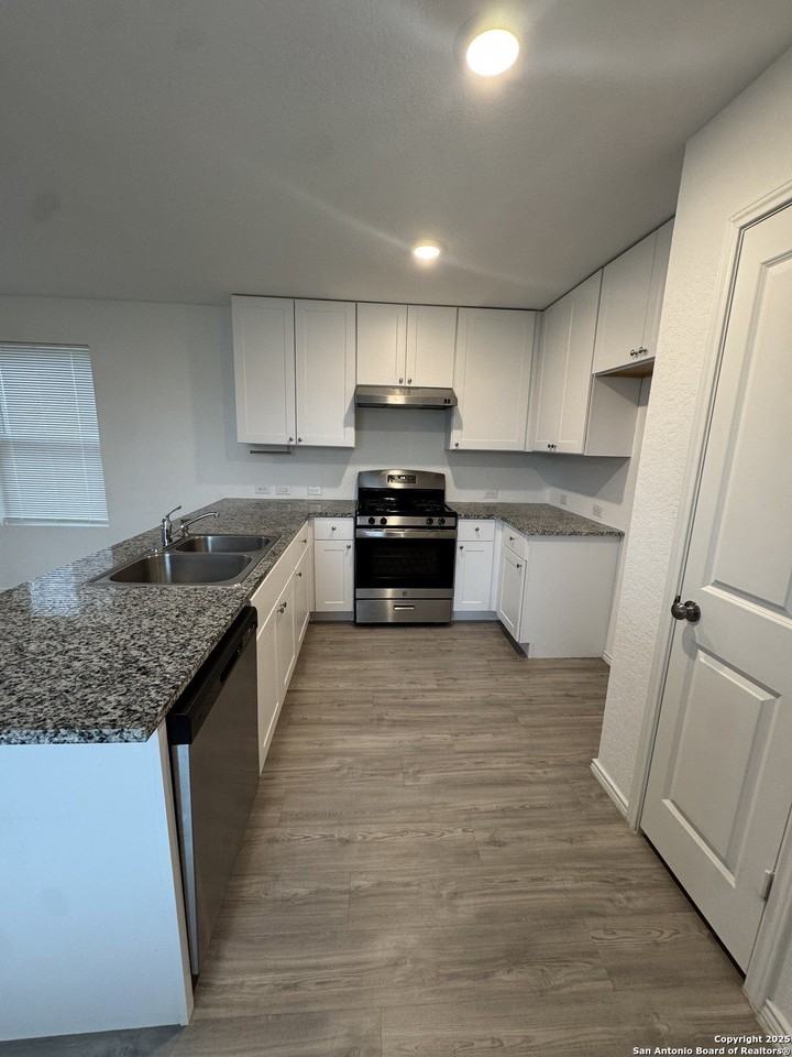 4284 Thalweg Way - Photo 4 of 25