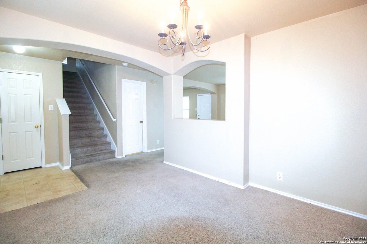 126 Hallie Pass - Photo 3 of 44