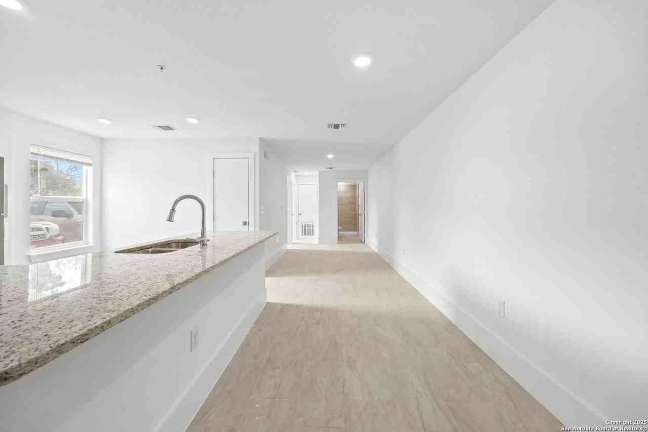 138 Ware Blvd Unit 1103 #1103 - Photo 6 of 18