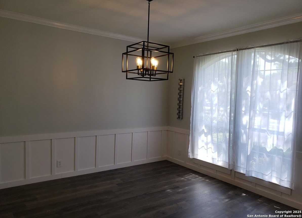 4111 Antlers Lodge Rd - Photo 5 of 37