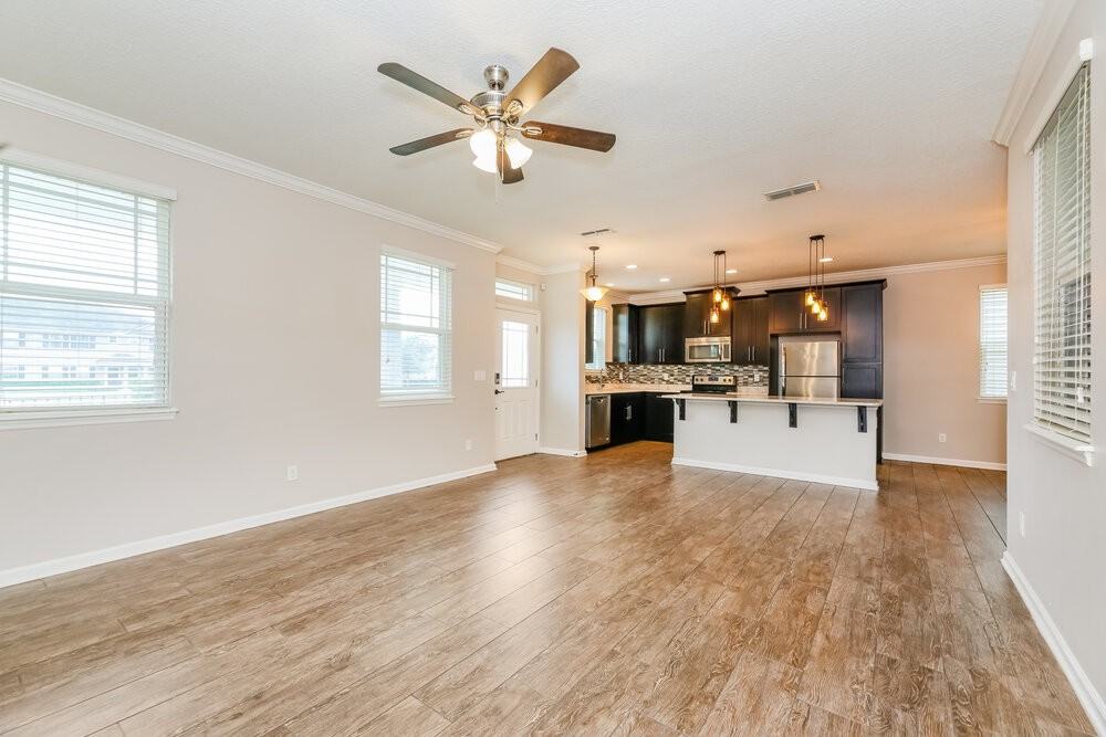 3059 Holly Grove Ln - Photo 6 of 17