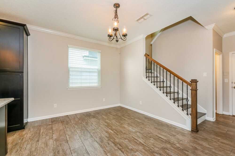 3059 Holly Grove Ln - Photo 7 of 17