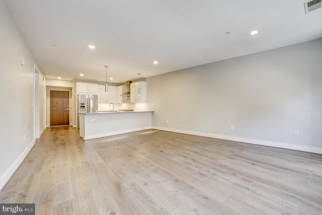 2337 Champlain Street Northwest #102 - Photo 6 of 12