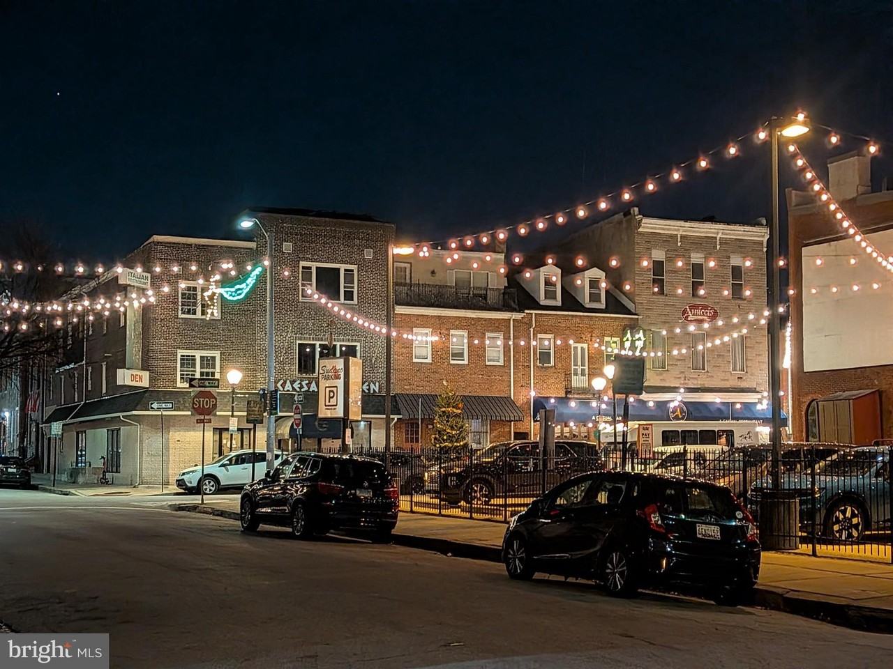 919 Stiles St - Photo 4 of 35