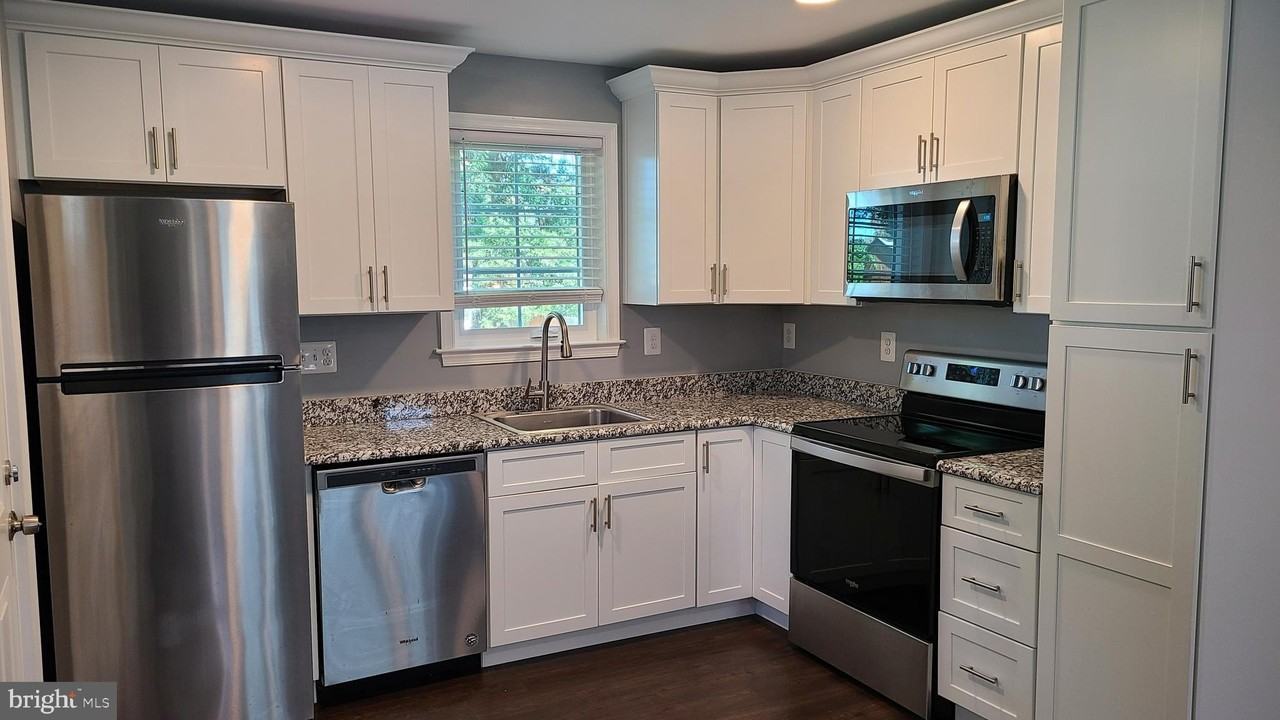 103 Vandiver Ct - Photo 5 of 14