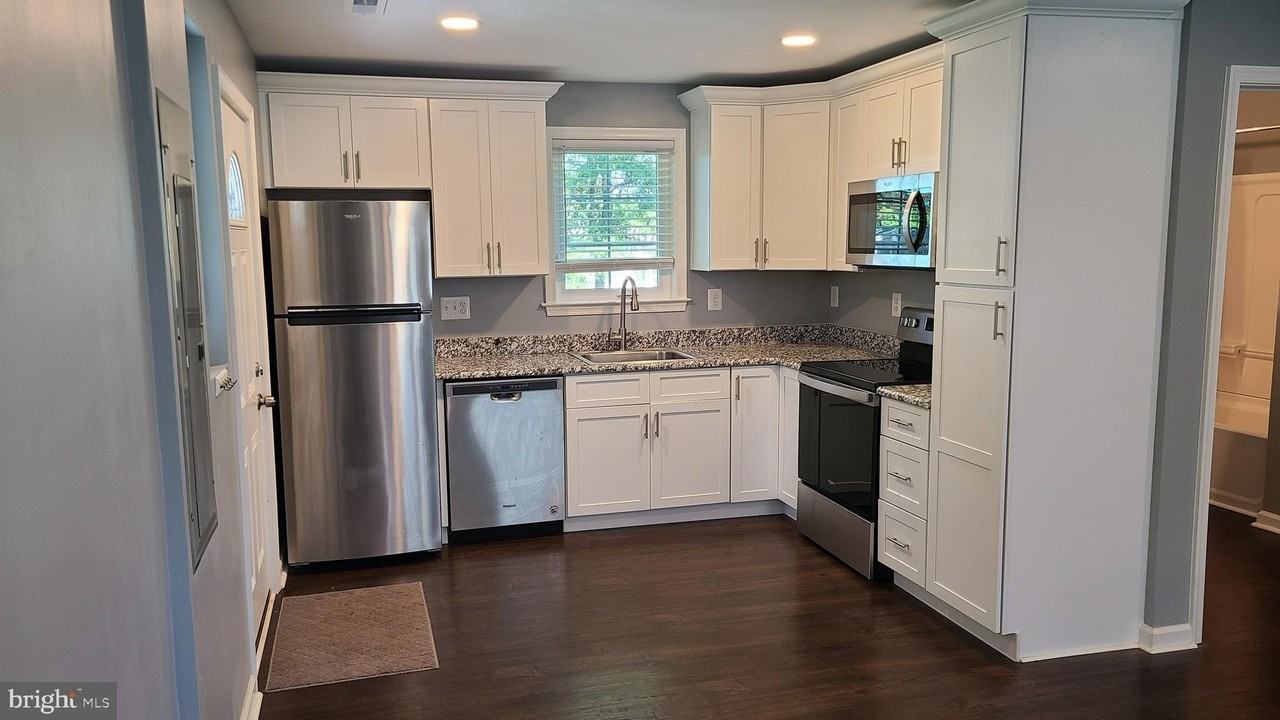 103 Vandiver Ct - Photo 6 of 14