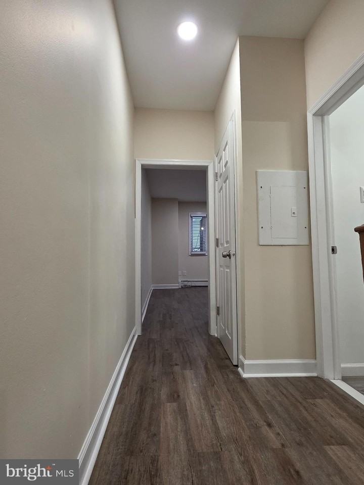 2715 E Ontario St Apt C #C - Photo 6 of 32