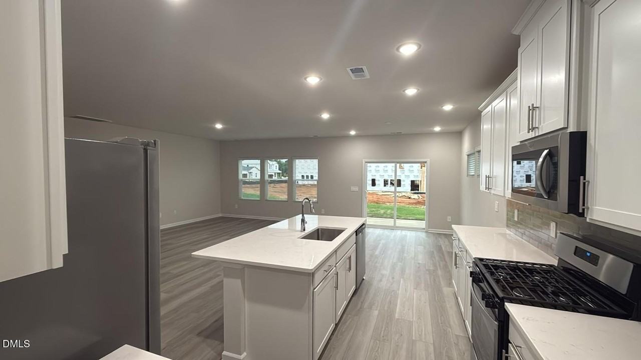 710 White Birch Ln - Photo 6 of 31