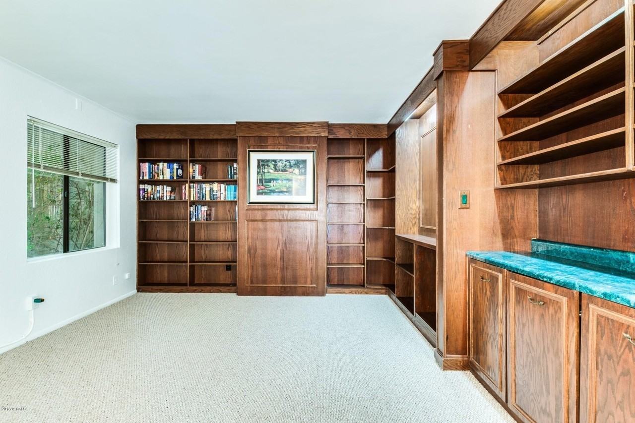 7239 Valley View Road - Photo 5 of 20