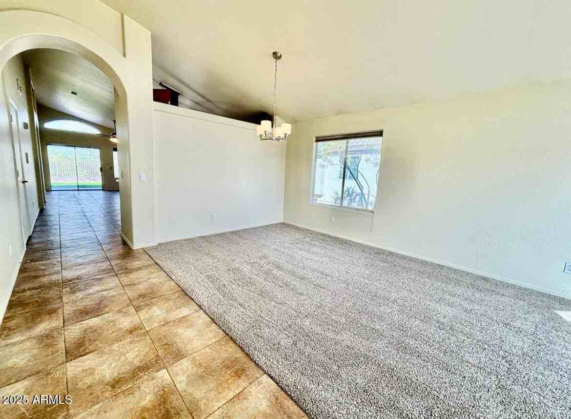 19910 Coyote Lakes Parkwway - Photo 3 of 29