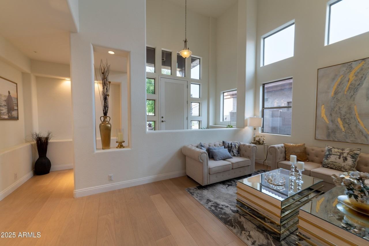 7625 East Sands Drive - Photo 4 of 17