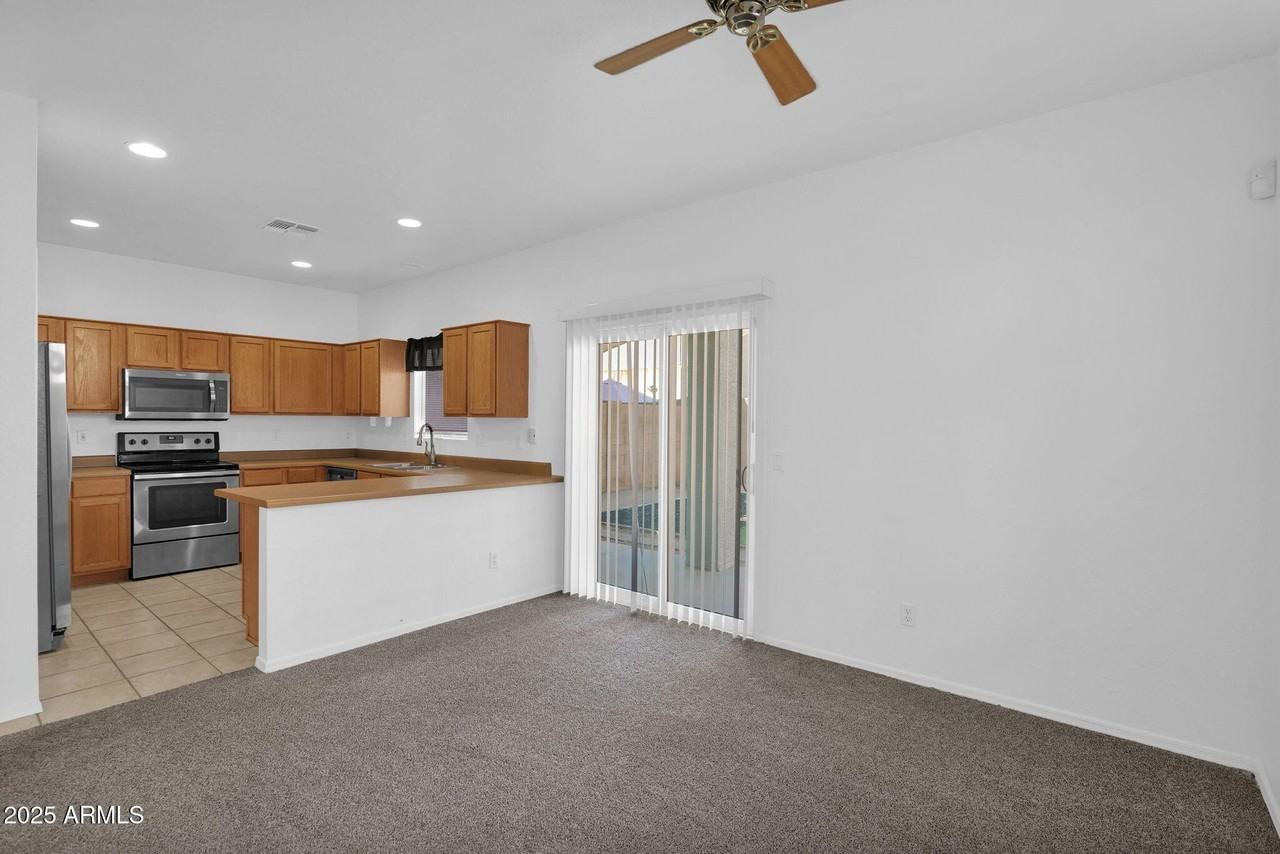 1750 West Union Hills Drive #56 - Photo 4 of 29