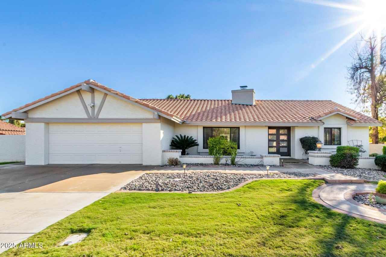 687 East Park Avenue - Photo 2 of 43